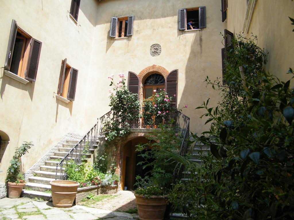 B&B Il Glicine Montefollonico Eksteriør bilde