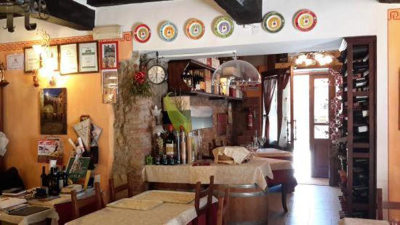 B&B Il Glicine Montefollonico Eksteriør bilde